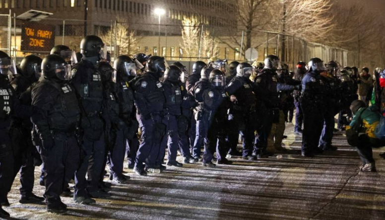 Hakim AS Larang Aparat Tangkap dan Semprot Merica ke Demonstran Minnesota